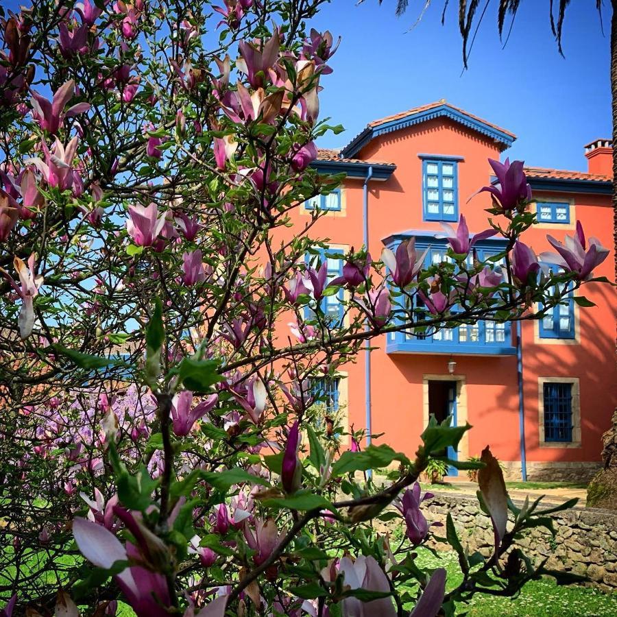La Casona Azul, espectacular palacio indiano Corvera  Exterior foto